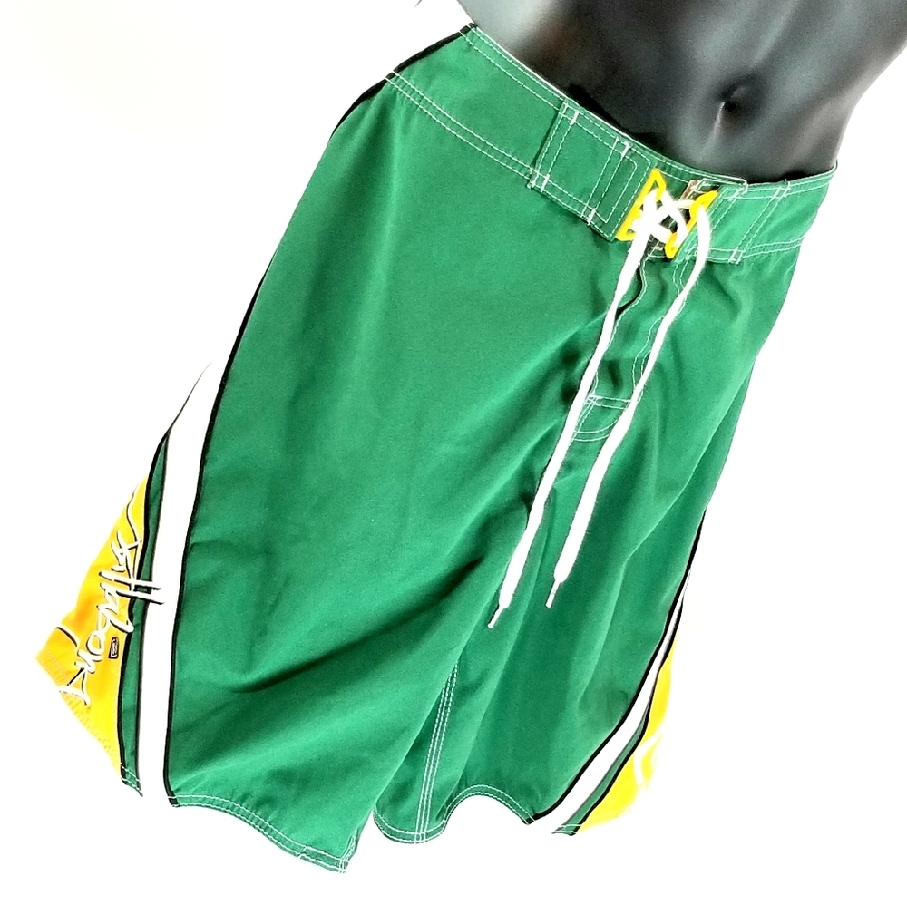 Billabong Boardshorts Sz 32 Green Yellow Good cond